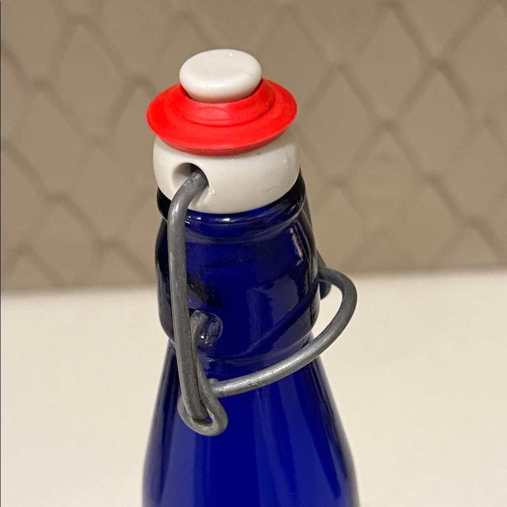Royal Blue Swing Top Glass Bottle - Picture 5 of 5